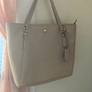 Coach Purse - Peyton, beige